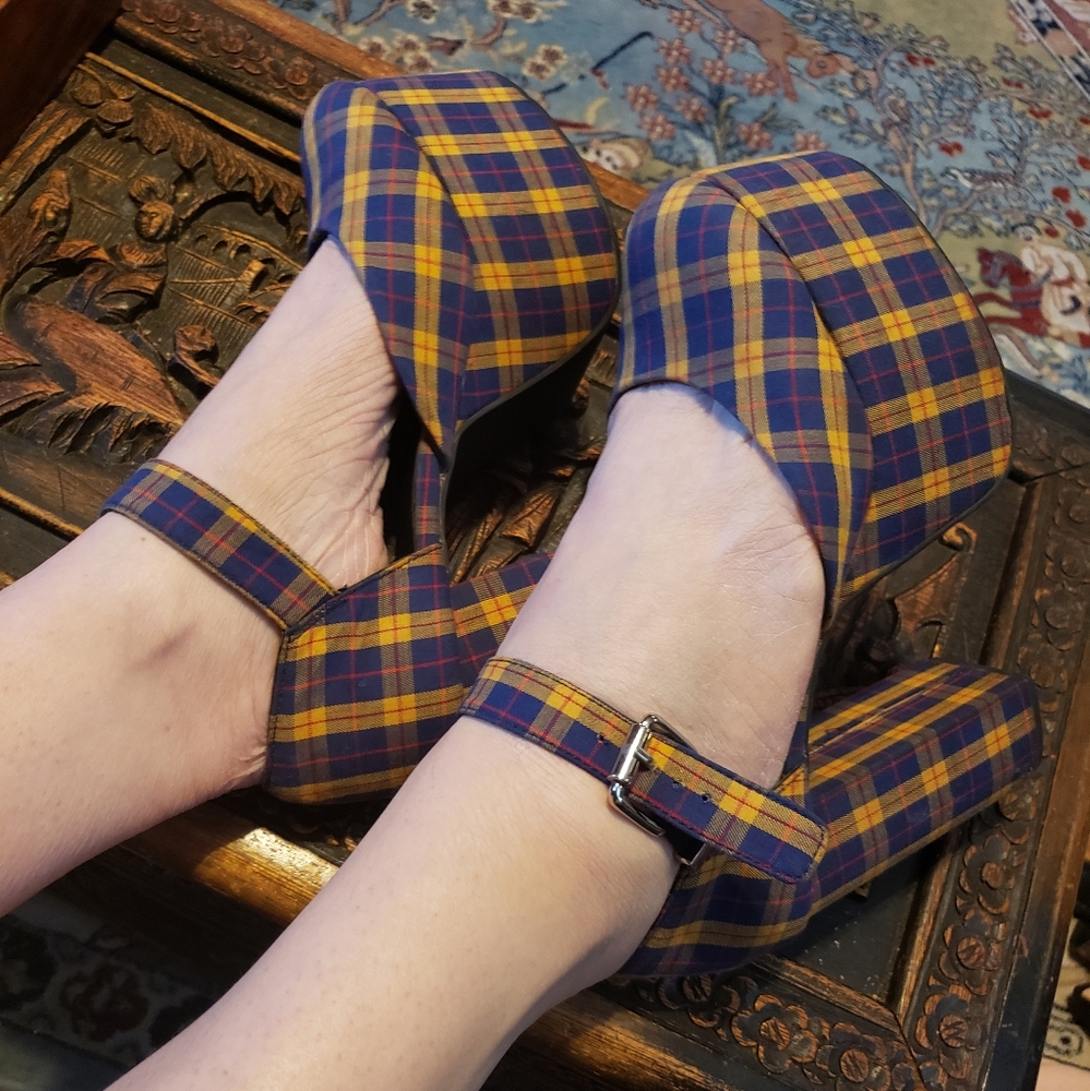 Current Mood rare purple/yellow plaid platform size 7